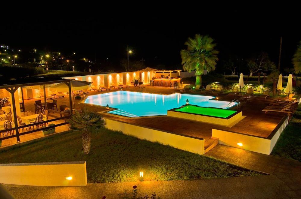 Maltezana Beach Hotel Buitenkant foto